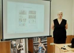Анна Белик представила свою коллекцию аксессуаров к современному костюму на тему Future girl