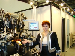 Профессор Леденева И.Н. на ежегодной международной выставке оборудования и технологий для обувной и кожевенной промышленности SIMAC