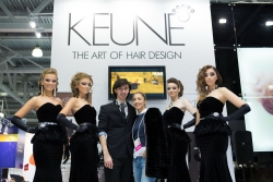 Преподаватели Международной школы Keune Design топ стилист голландской компании Keune Haircosmetics Георгий Кот и арт-директор Keune International Ильхам Местур