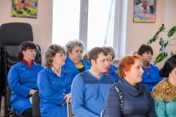 Сотрудники ОАО «Егорьевск-обувь» заинтересованно слушают лекцию